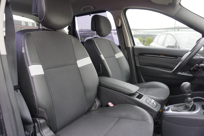 Renault Scenic X-MOD, снимка 12 - Автомобили и джипове - 51675821