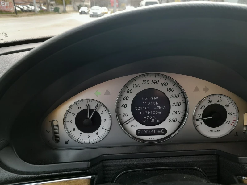 Mercedes-Benz E 280 Facelift LPG 4x4 E280 231ps, снимка 11 - Автомобили и джипове - 52676402