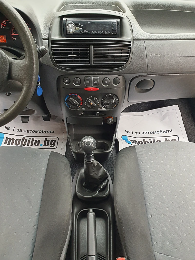 Fiat Punto 1.2i-60k.s. KLIMATIK, снимка 16 - Автомобили и джипове - 52683168