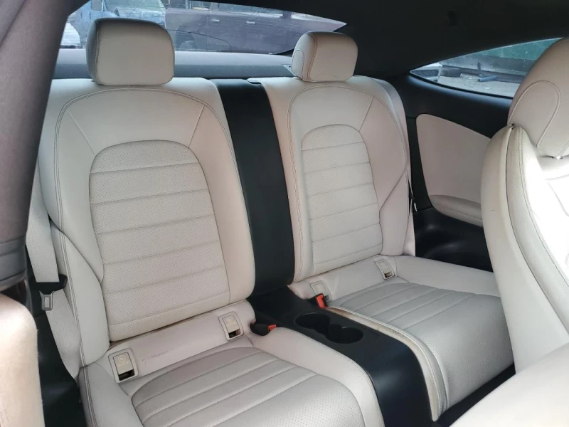Mercedes-Benz C 300, снимка 10 - Автомобили и джипове - 52728180