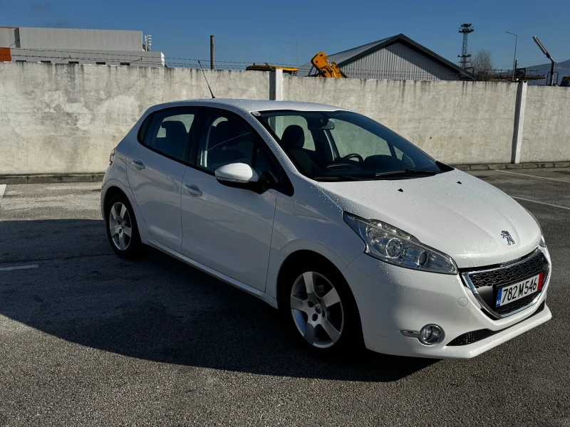 Peugeot 208, снимка 2 - Автомобили и джипове - 52923279