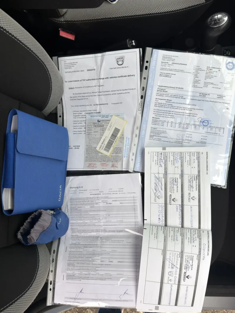 Dacia Dokker Stepway 1.6 SCe /фабрична газ, снимка 12 - Автомобили и джипове - 53357476