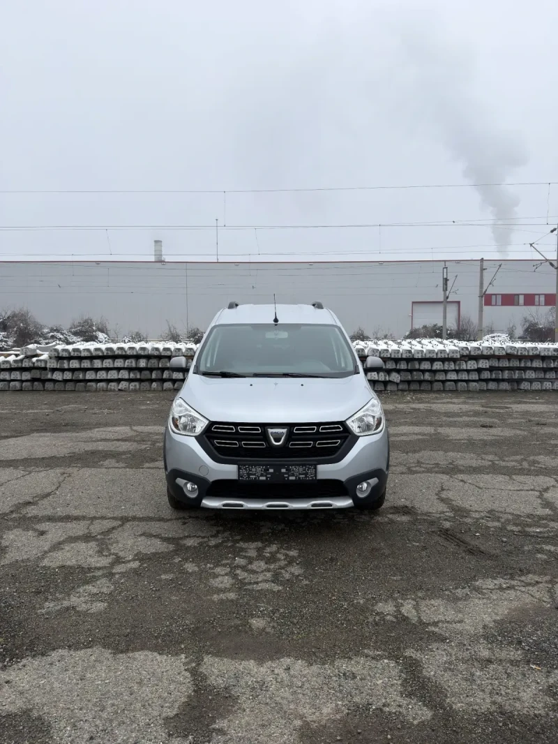 Dacia Dokker Stepway 1.6 SCe /фабрична газ, снимка 2 - Автомобили и джипове - 53357476