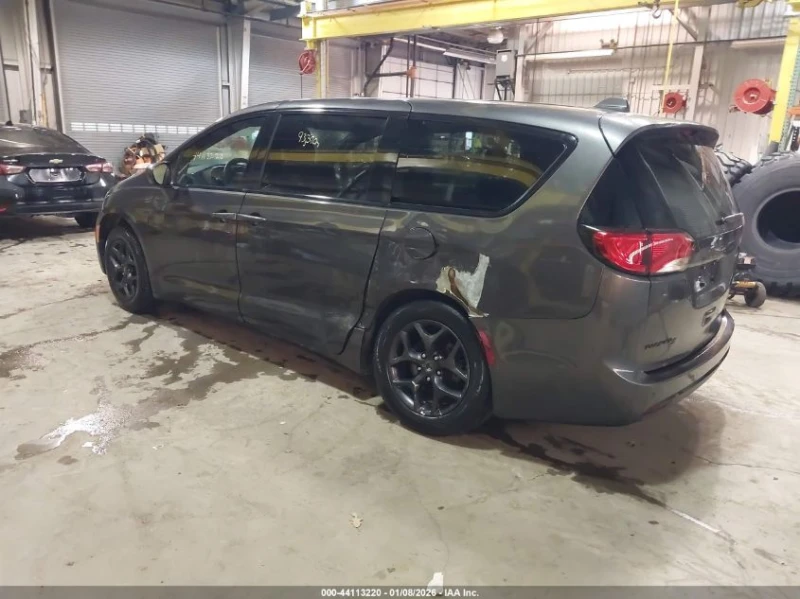 Chrysler Pacifica 3.6l Touring, снимка 3 - Автомобили и джипове - 53477542