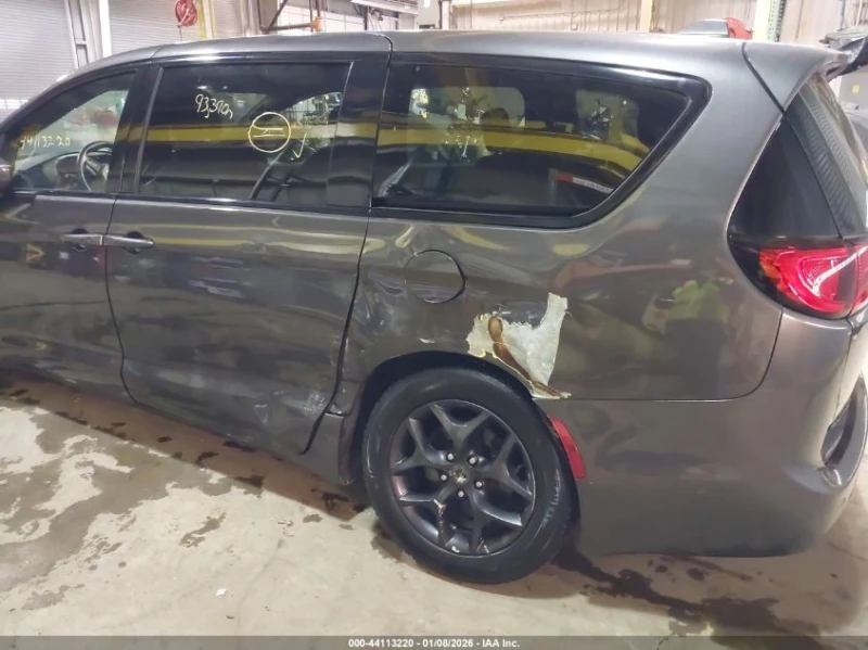 Chrysler Pacifica 3.6l Touring, снимка 6 - Автомобили и джипове - 53477542