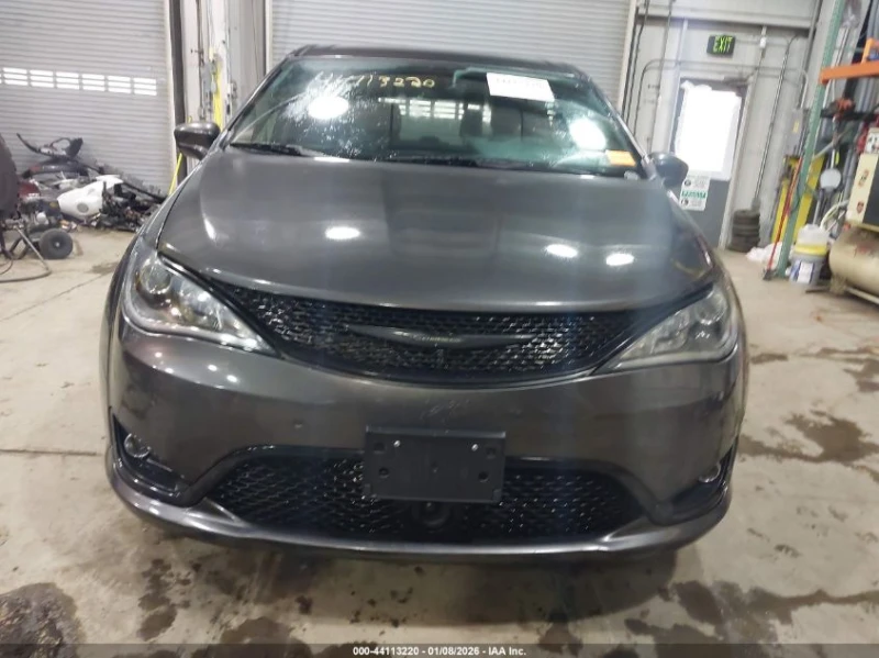 Chrysler Pacifica 3.6l Touring, снимка 12 - Автомобили и джипове - 53477542