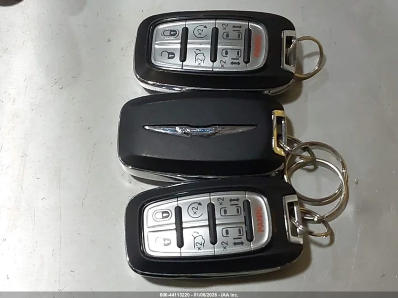 Chrysler Pacifica 3.6l Touring, снимка 11 - Автомобили и джипове - 53477542