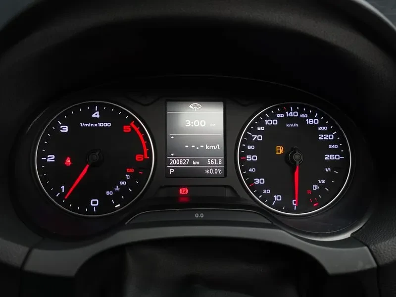 Audi A3 1.6 TDI, снимка 8 - Автомобили и джипове - 54125521
