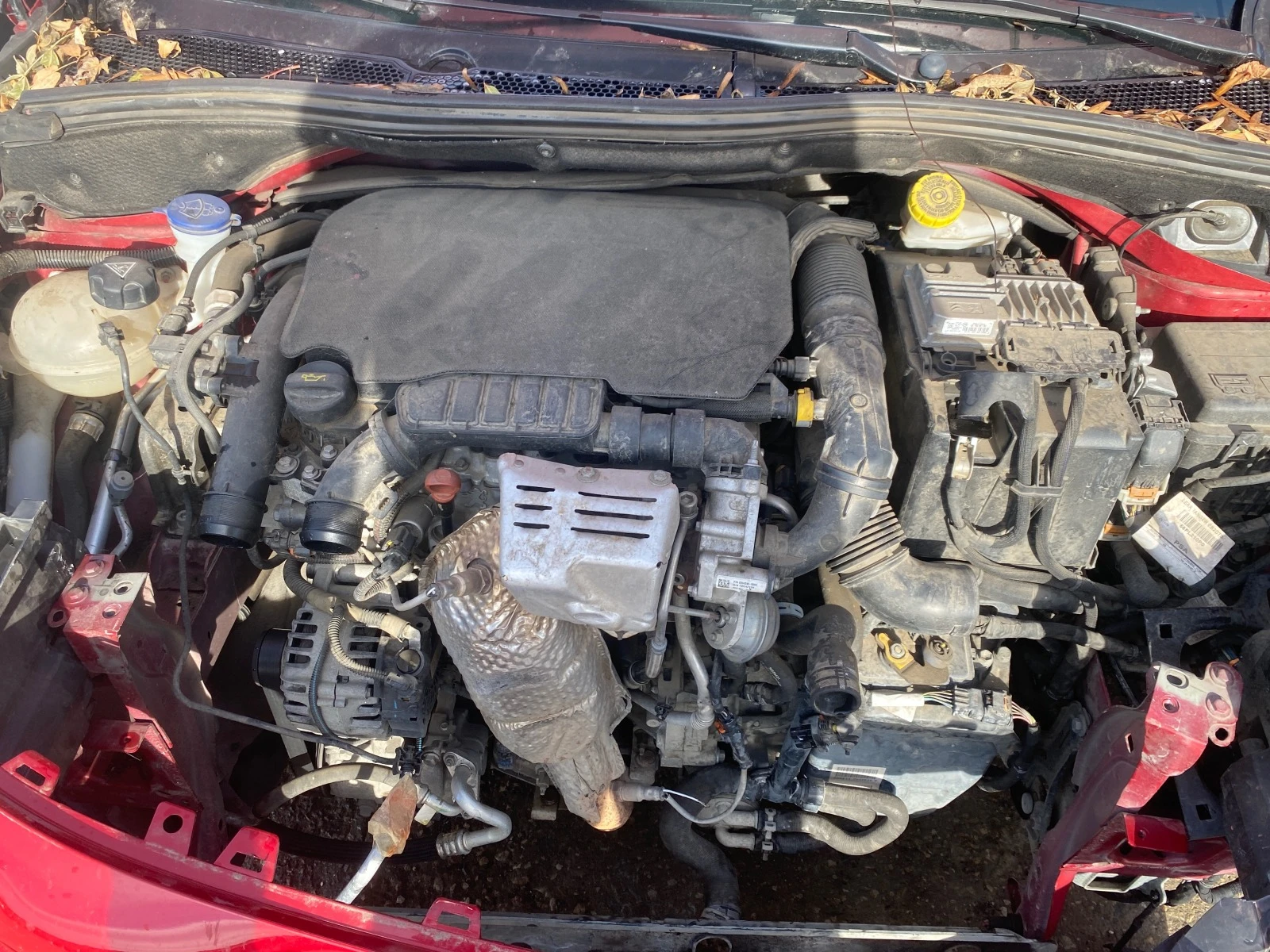 Peugeot 2008 1.2 PureTech 110 | Mobile.bg   12