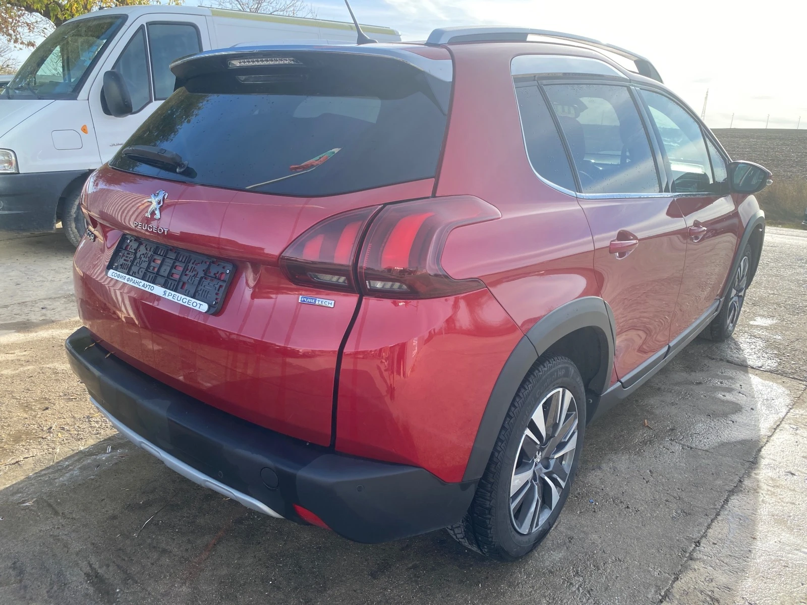 Peugeot 2008 1.2 PureTech 110 - изображение 5