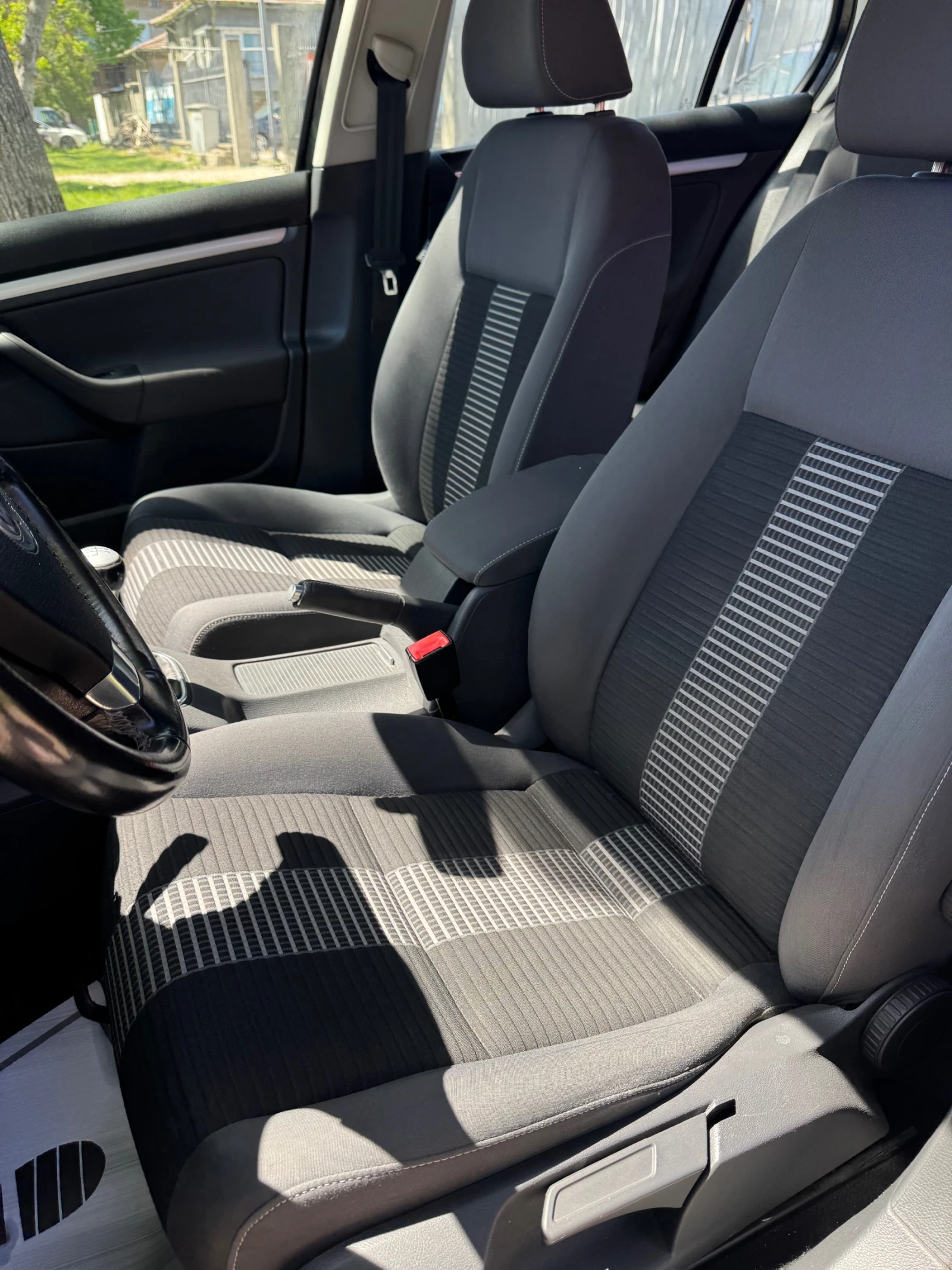 VW Golf 1.4 BENZIN AUSTRIA - изображение 10