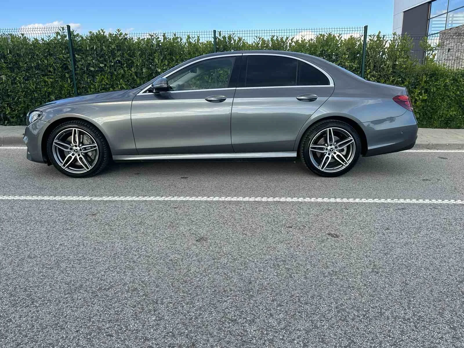 Mercedes-Benz E 400 * d AMG * 4matic * 9G - изображение 6