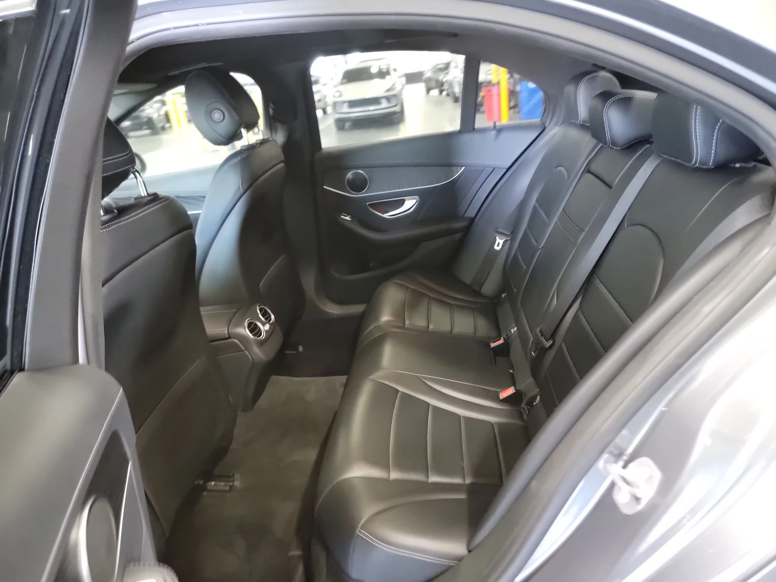 Mercedes-Benz C 300 Sport Pkg - изображение 8