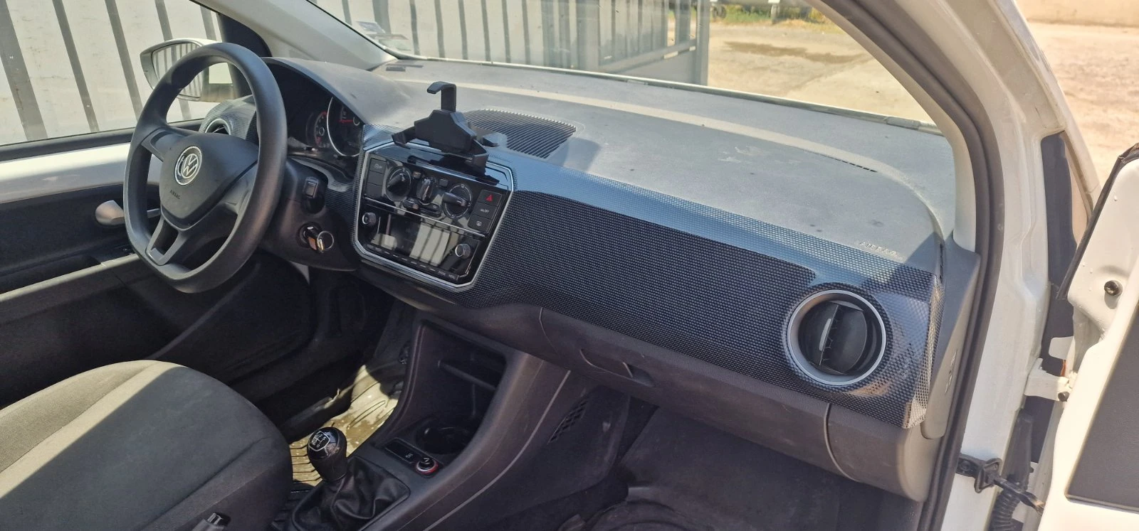 VW Up 1.0 EcoFuel - изображение 6