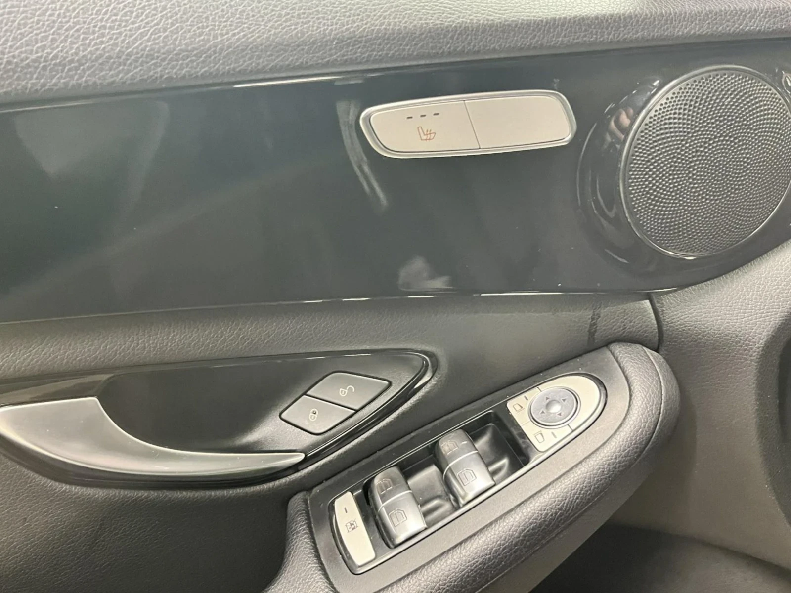 Mercedes-Benz C 180  - изображение 9