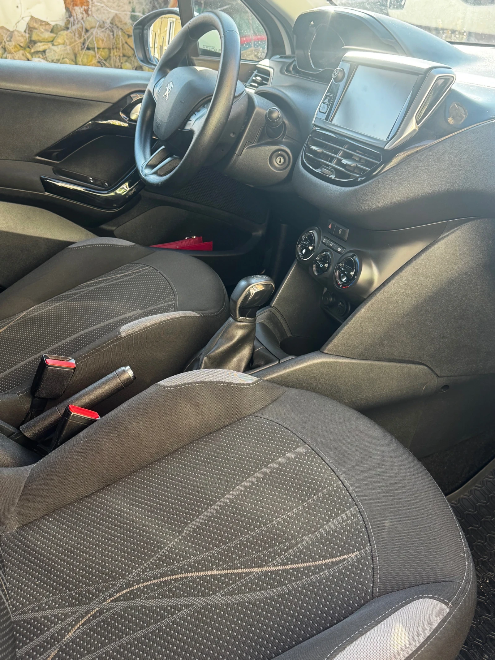 Peugeot 208 1.4 | Mobile.bg � ����������� 12