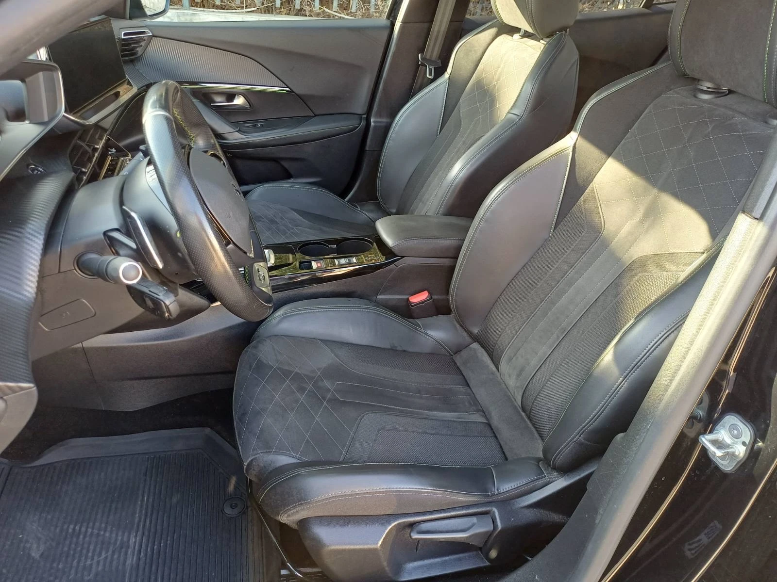 Peugeot 2008 GT Line 1.5 BlueHDi 130, снимка 10 - Автомобили и джипове - 53824500