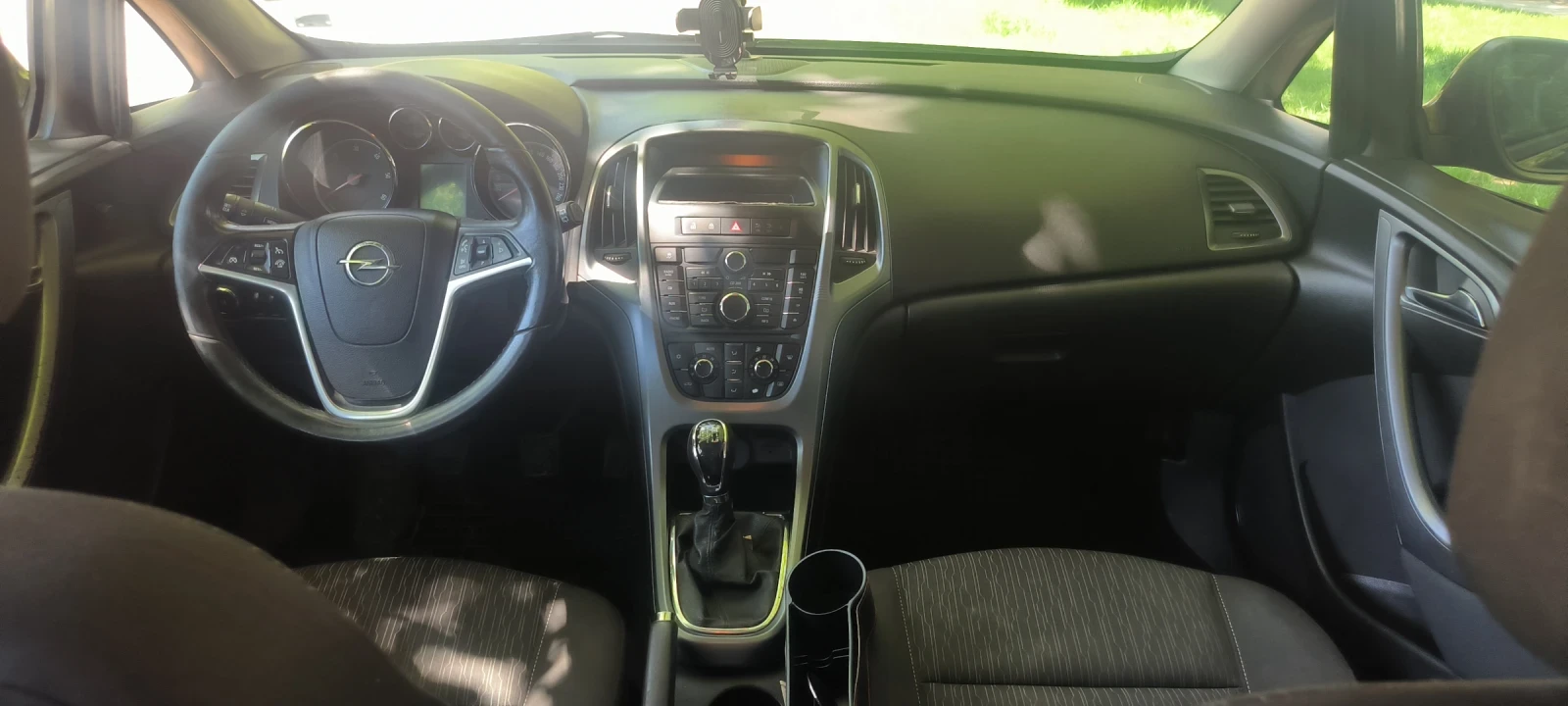 Opel Astra Sport tourer Комби 1.7, снимка 7 - Автомобили и джипове - 54326401