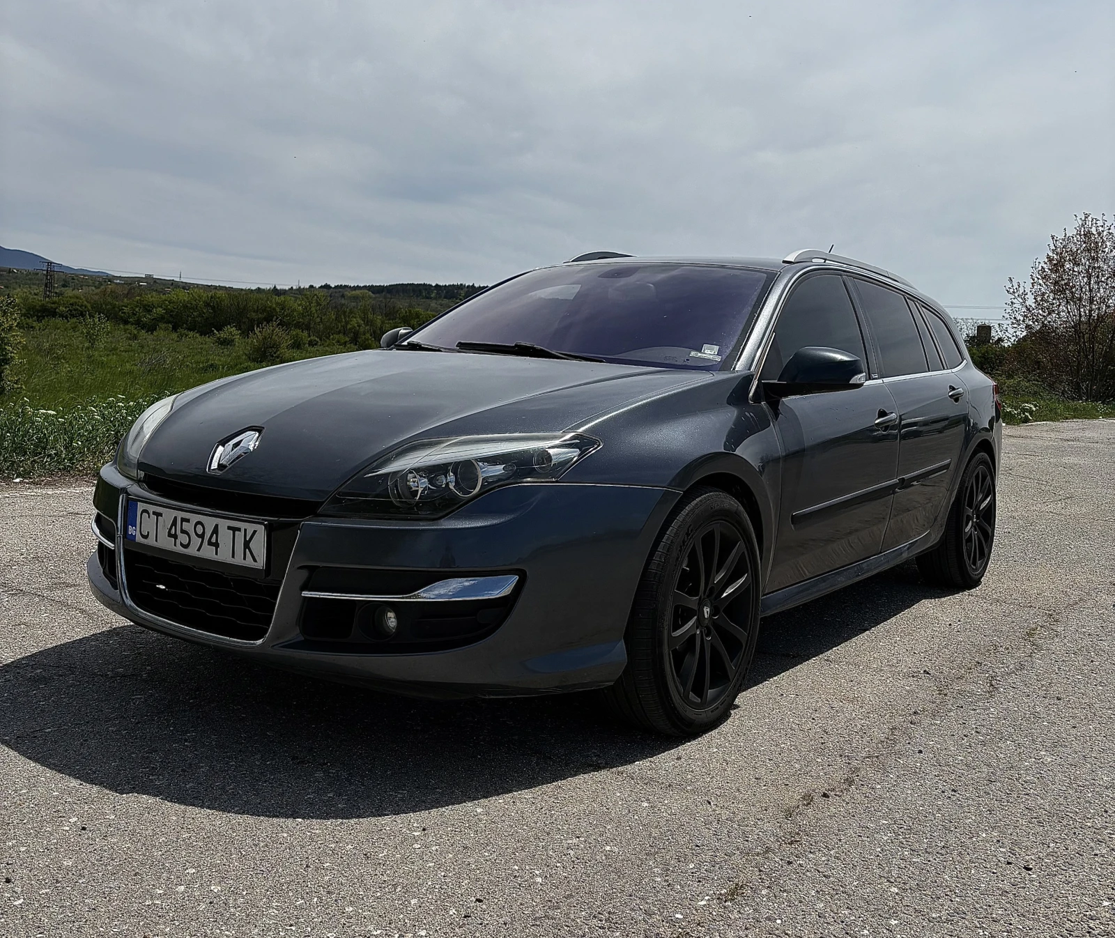 Renault Laguna 3 Facelift, снимка 2 - Автомобили и джипове - 54412284
