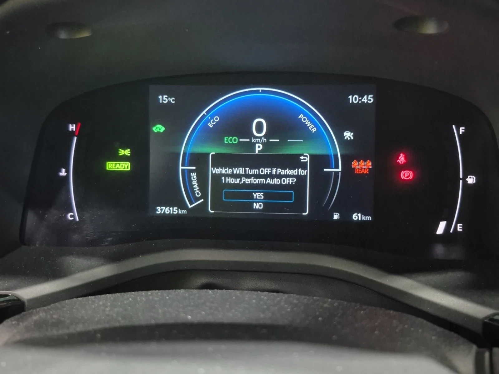 Toyota Camry HYBRID * ЧЕРЕН САЛОН * КАМЕРА * МЪРТВА ТОЧКА * , снимка 11 - Автомобили и джипове - 54491578