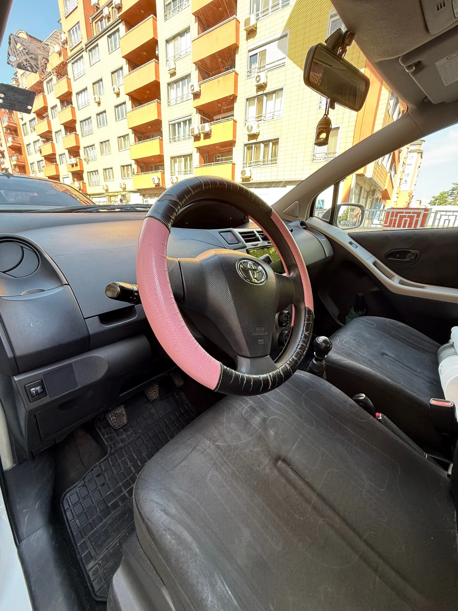 Toyota Yaris Хечбек , снимка 13 - Автомобили и джипове - 54703569