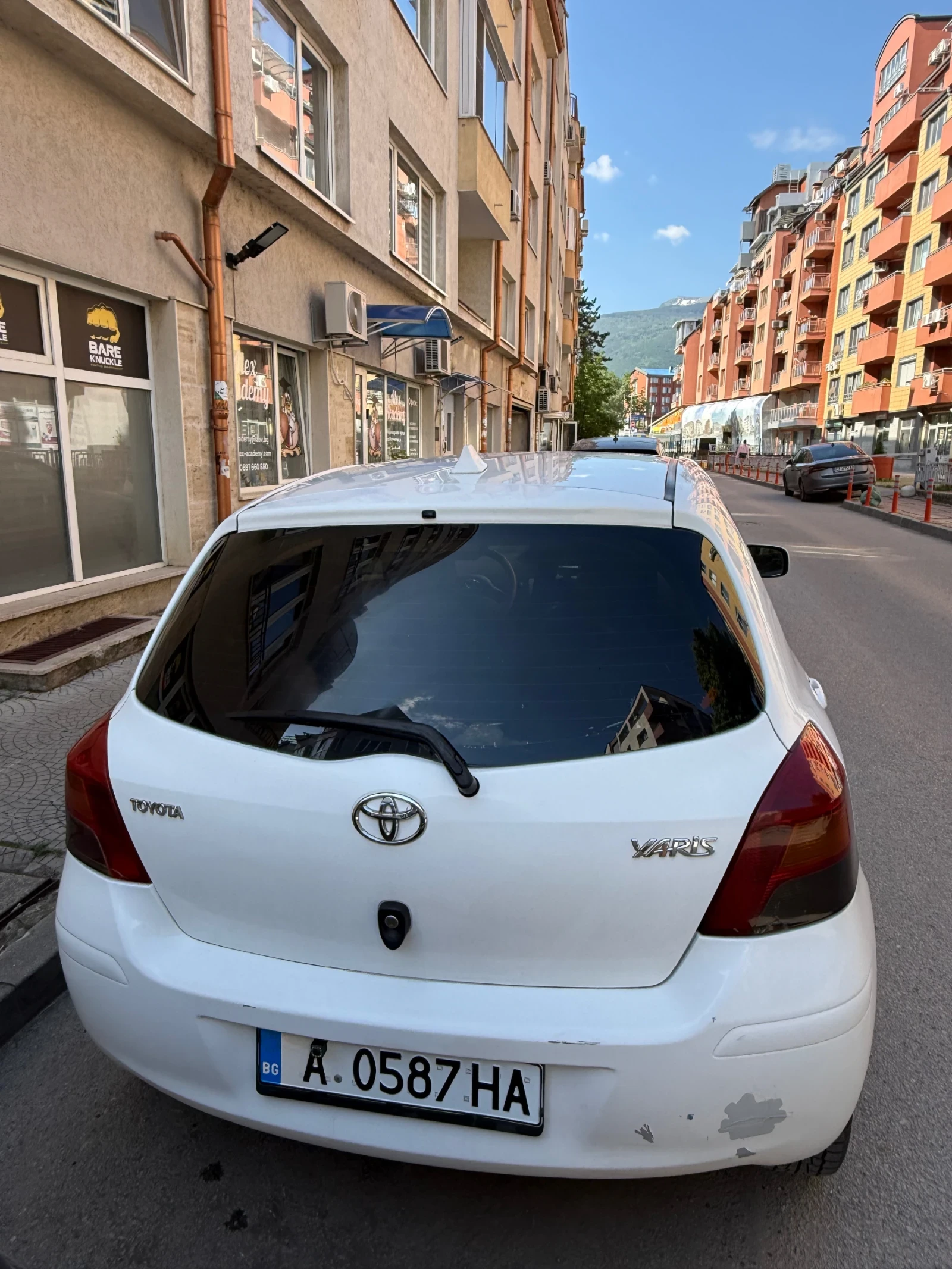 Toyota Yaris Хечбек , снимка 5 - Автомобили и джипове - 54703569