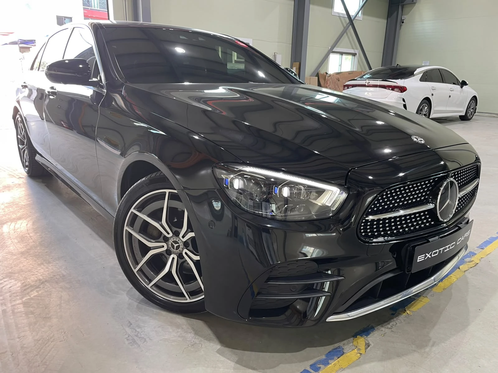 Mercedes-Benz E 220 d 4matic ! AMG Line !