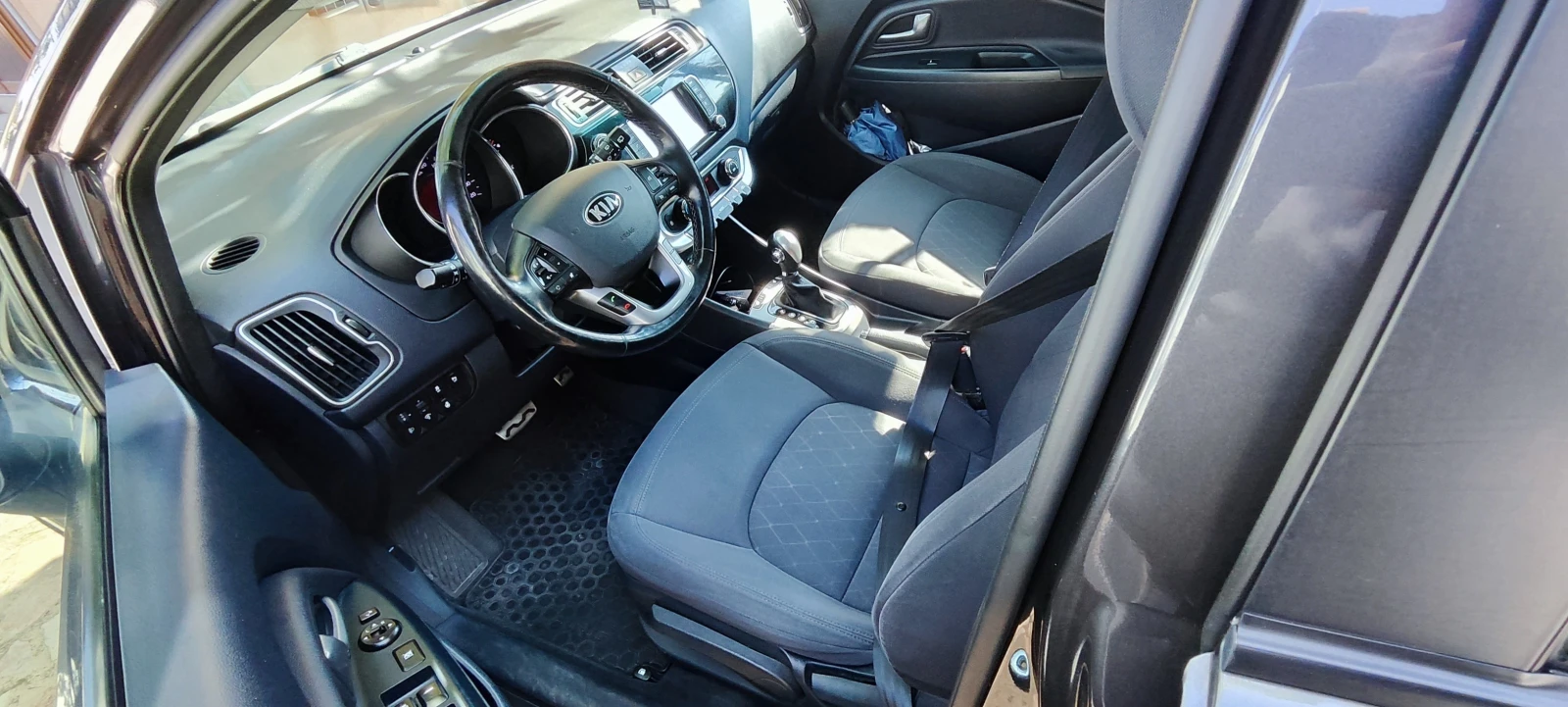 Kia Rio, снимка 12 - Автомобили и джипове - 55440460