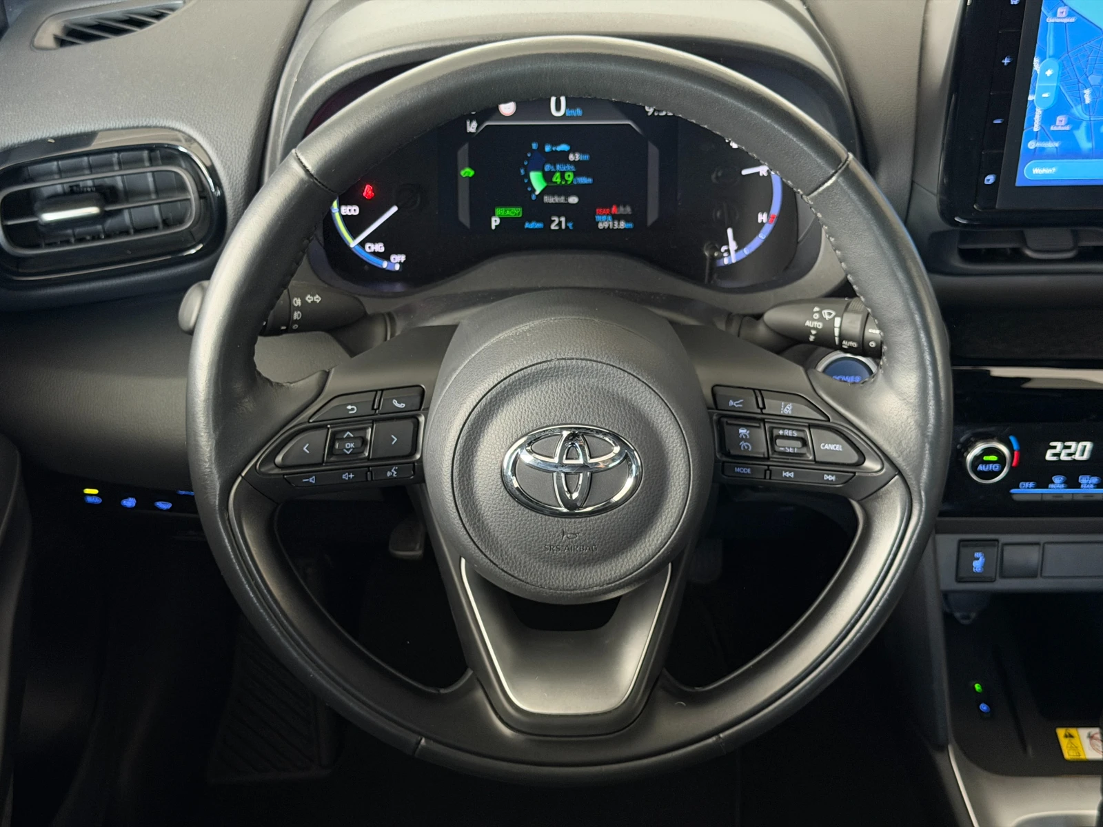 Toyota Yaris Cross 1.5 Hybrid* С ПЪЛНА СЕРВИЗНА ИСТОРИЯ В TOYOTA , снимка 9 - Автомобили и джипове - 56144319
