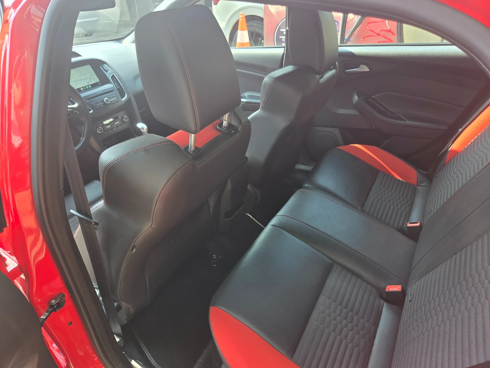 Ford Focus ST, снимка 6 - Автомобили и джипове - 56348446