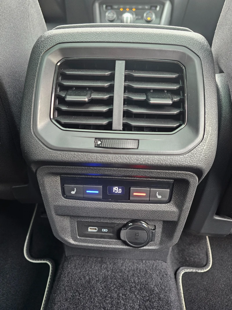 VW Tiguan Allspace Highline 4Motion 2.0tdi 200кс Панорама DCC, снимка 16 - Автомобили и джипове - 52470774