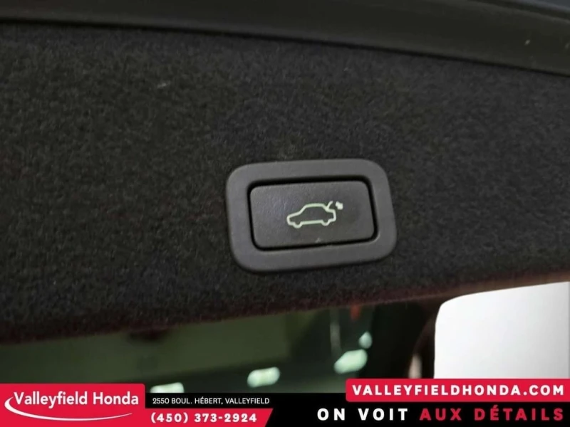 Volvo XC60 * R Design Premier * CARFAX * ЦЕНА ДО БГ, снимка 16 - Автомобили и джипове - 53431558