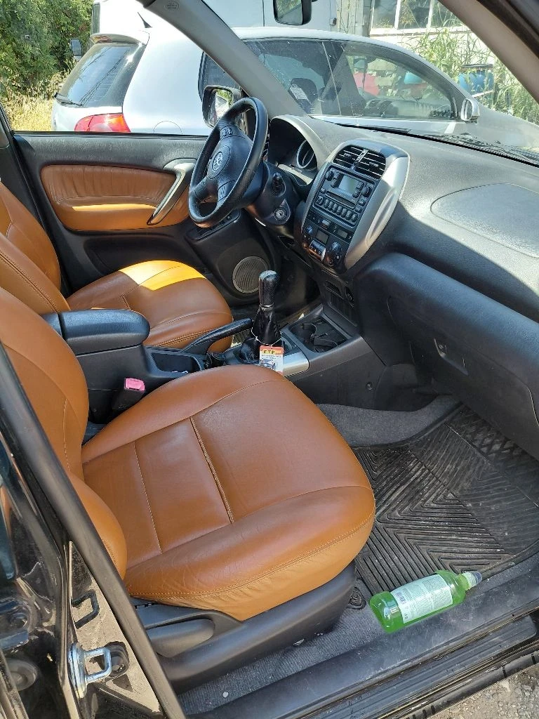 Toyota Rav4, снимка 7 - Автомобили и джипове - 55341847