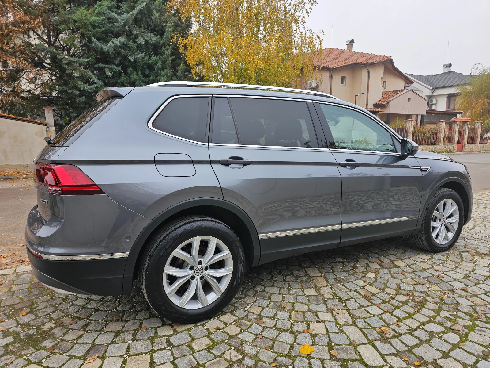 VW Tiguan Allspace Highline 4Motion 2.0tdi 200кс Панорама DCC - изображение 5