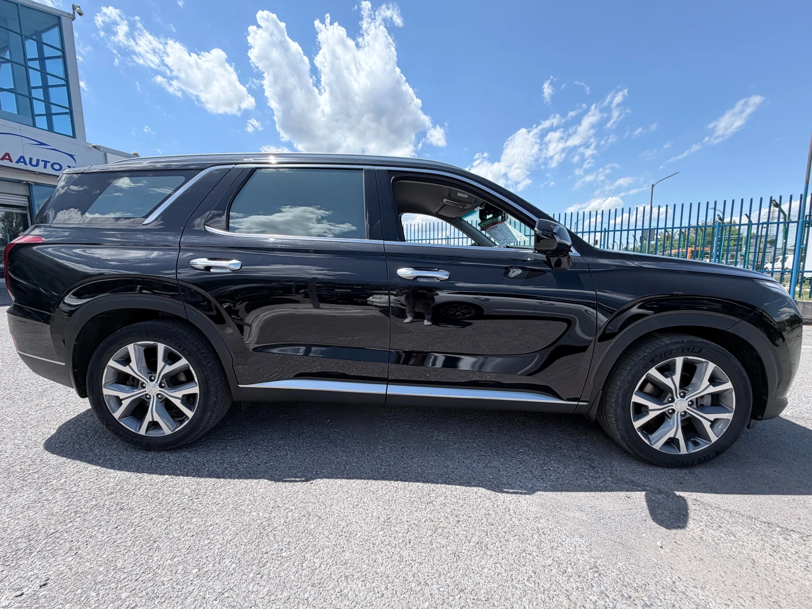 Hyundai Palisade Лизинг, Гаранция, Сервиз, Резервничасти, снимка 5 - Автомобили и джипове - 53273435