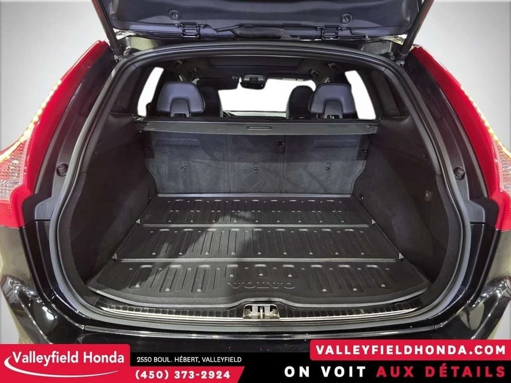 Volvo XC60 * R Design Premier * CARFAX * ЦЕНА ДО БГ - изображение 9