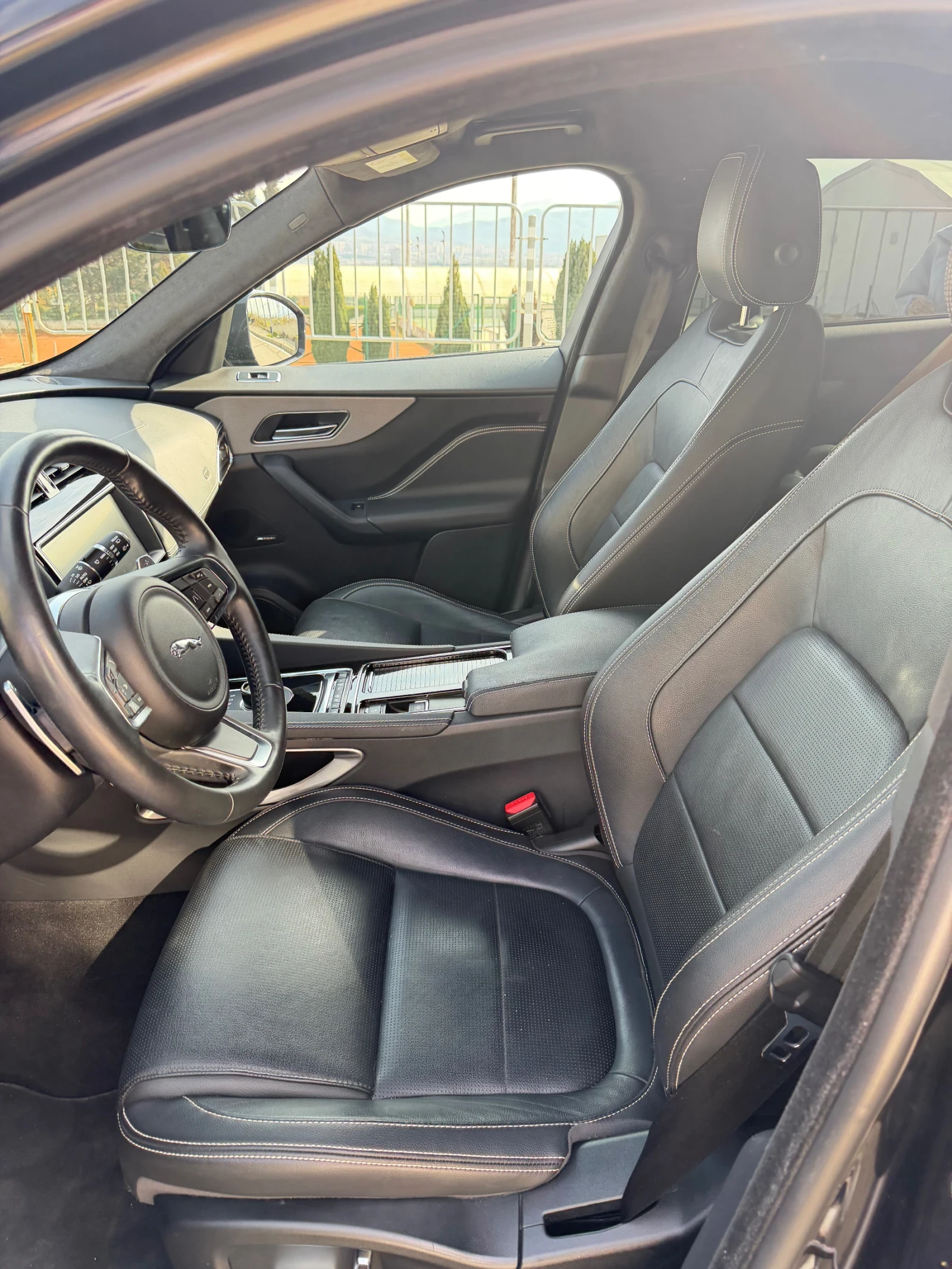 Jaguar F-PACE 2.0 D AWD CHEQUERED FLAG, снимка 7 - Автомобили и джипове - 53713135