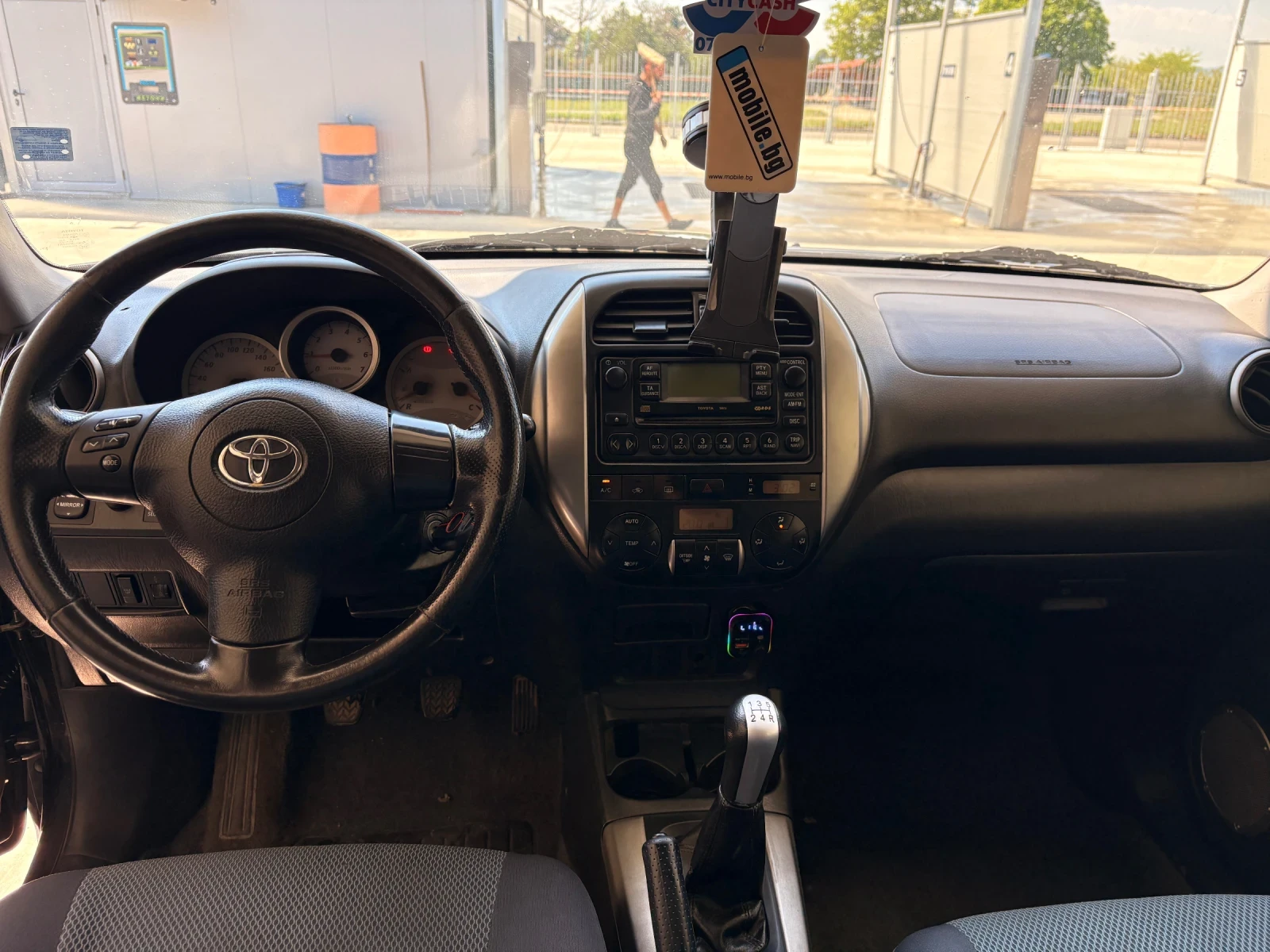 Toyota Rav4 2.0 D4D, снимка 7 - Автомобили и джипове - 54656349