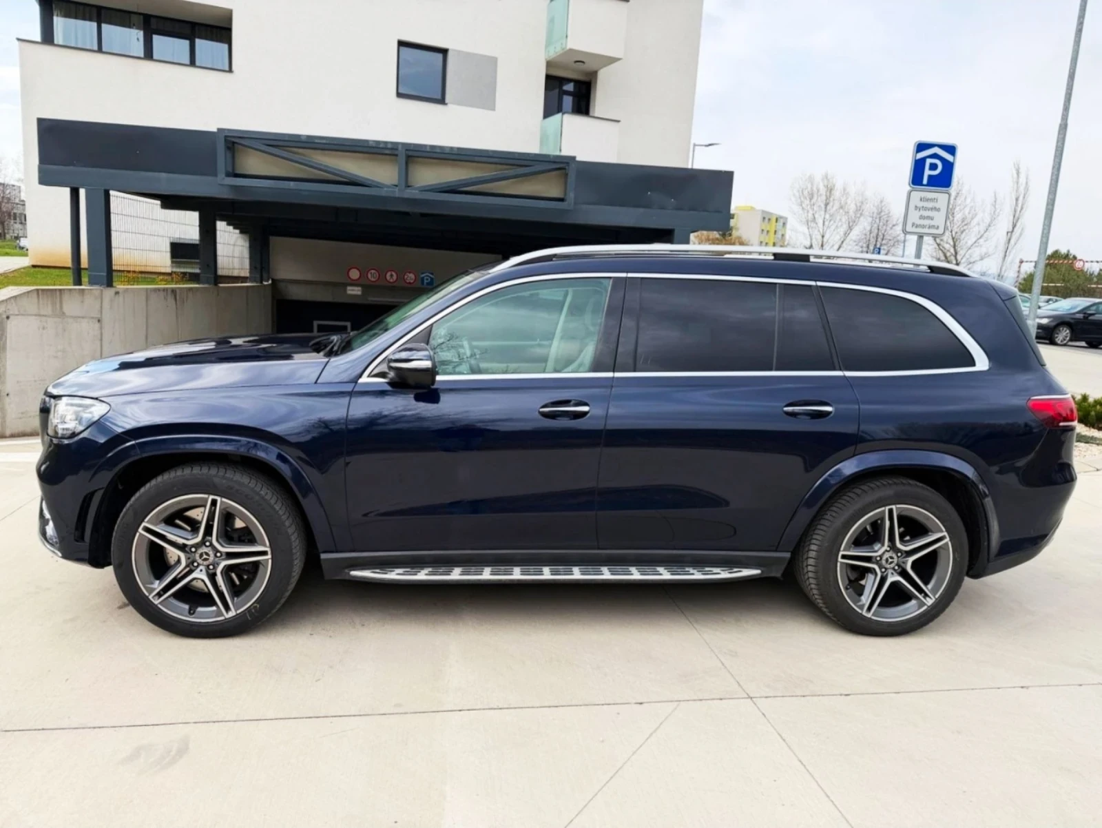 Mercedes-Benz GLS 400 ОЧАКВАН ВНОС Mercedes GLS400d AMGLine360BURMPANORA, снимка 10 - Автомобили и джипове - 54959454