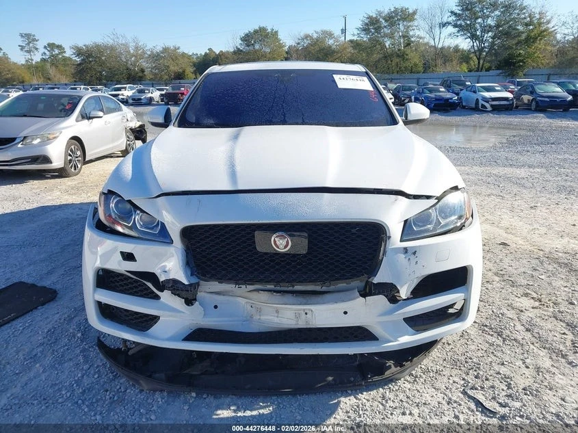 Jaguar F-PACE * Prestige* Awd* ПАНО* KEYLESS* Camera* ПОДГРЕВ* , снимка 11 - Автомобили и джипове - 55434006