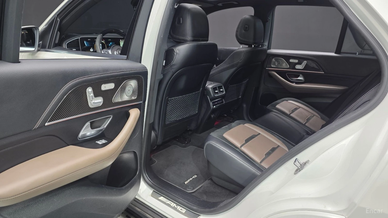 Mercedes-Benz GLE 53 4MATIC AMG* BURMESTER* DISTRONIC* ПОДГРЕВ* ОБДУХВАНЕ* 360, снимка 11 - Автомобили и джипове - 55557762