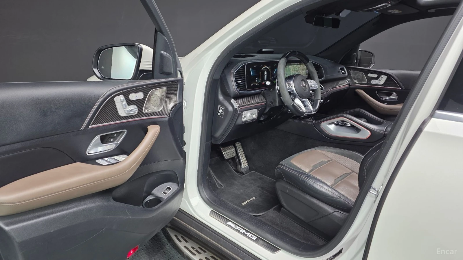 Mercedes-Benz GLE 53 4MATIC AMG* BURMESTER* DISTRONIC* ПОДГРЕВ* ОБДУХВАНЕ* 360, снимка 8 - Автомобили и джипове - 55557762