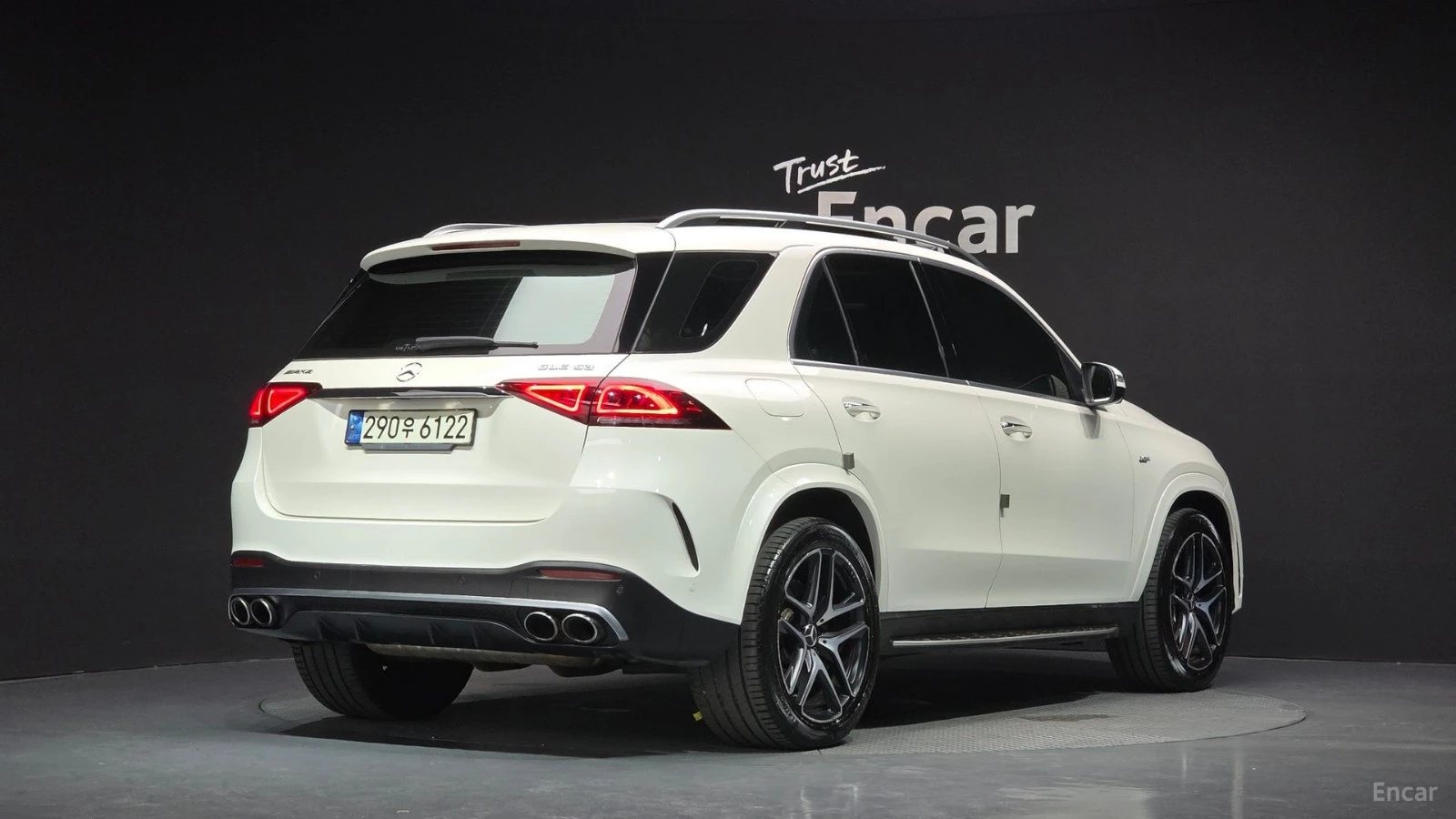 Mercedes-Benz GLE 53 4MATIC AMG* BURMESTER* DISTRONIC* ПОДГРЕВ* ОБДУХВАНЕ* 360, снимка 3 - Автомобили и джипове - 55557762
