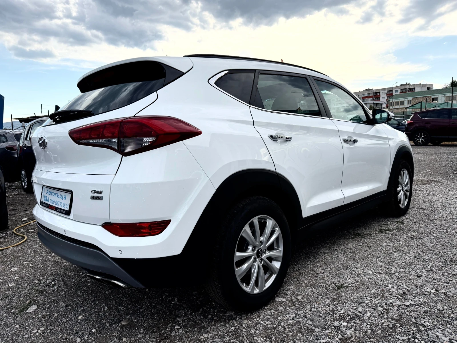 Hyundai Tucson 2.0CRDI 185к.с 4WD Швейцария, снимка 7 - Автомобили и джипове - 55837786