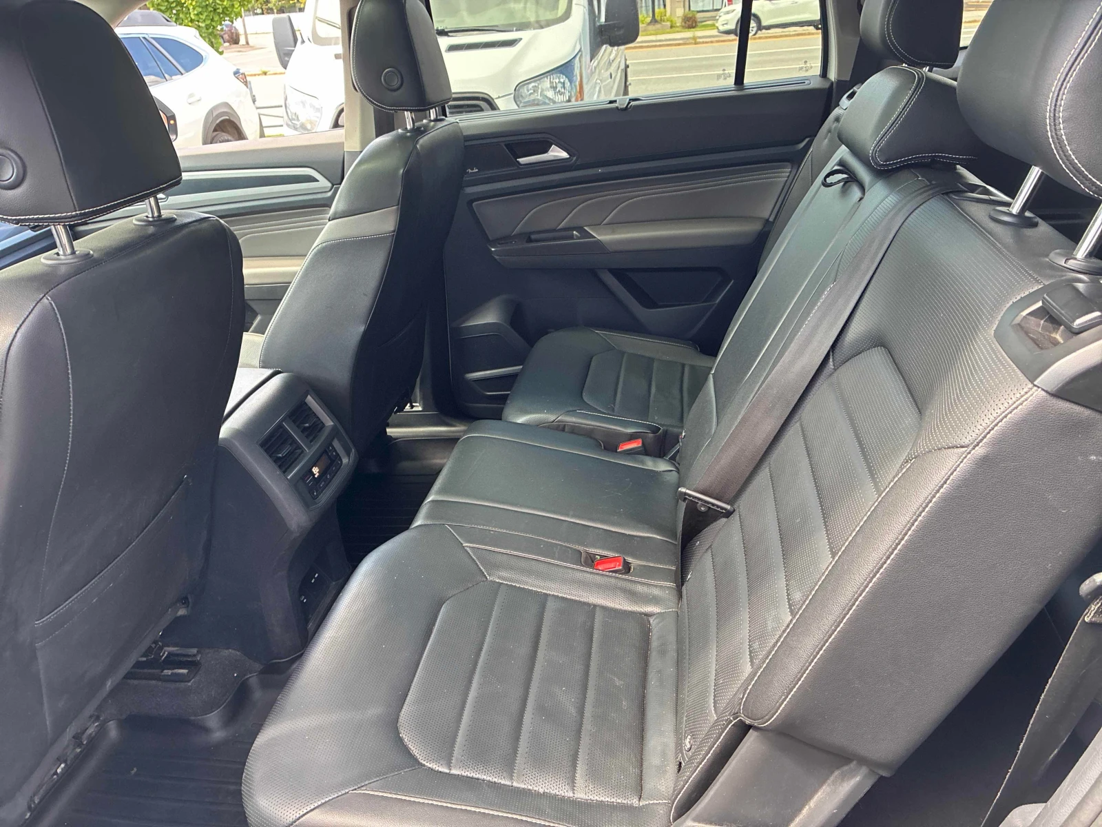 VW Atlas * Highline * CARFAX* АВТОКРЕДИТ* , снимка 12 - Автомобили и джипове - 55901159