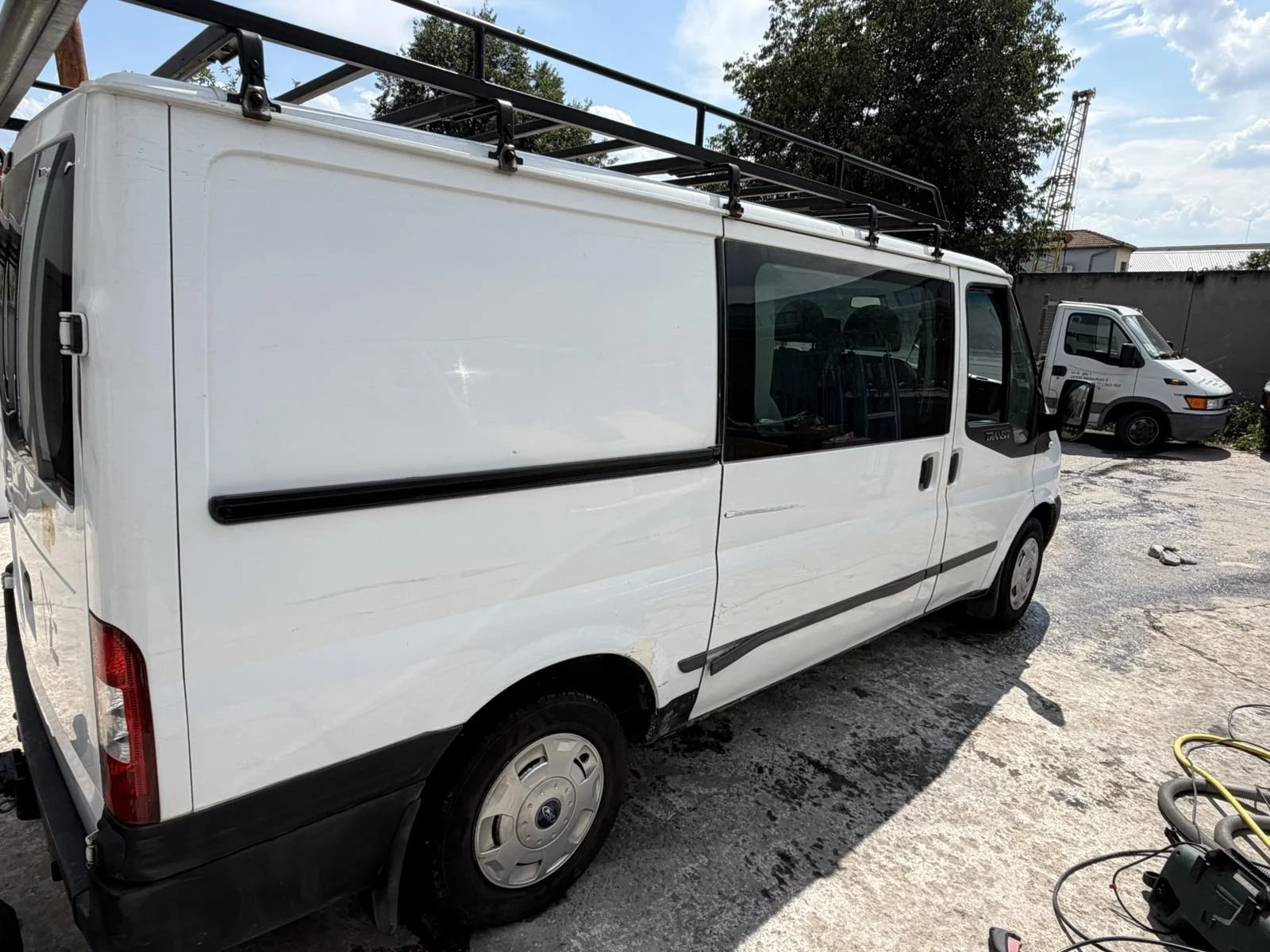 Ford Transit Товарен, 5+ 1, фургон, багажник, снимка 3 - Бусове и автобуси - 55033874