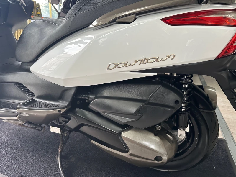 Kymco Downtown 300i 09.2013г., снимка 9 - Мотоциклети и мототехника - 51894765