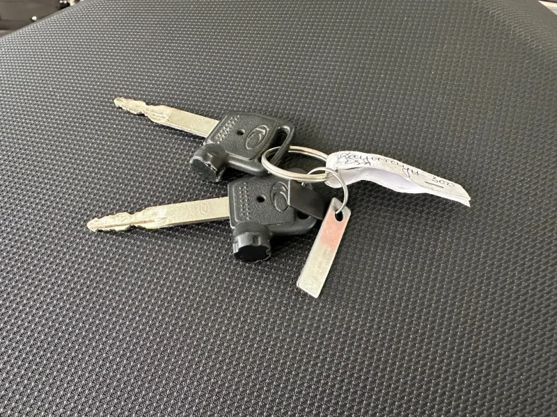 Kymco Downtown 300i 09.2013г., снимка 15 - Мотоциклети и мототехника - 51894765