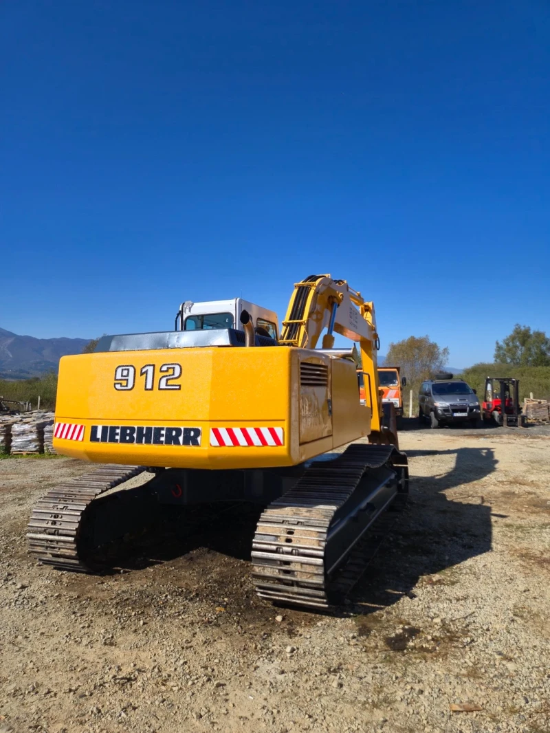 Багер Liebherr, снимка 5 - Индустриална техника - 52485147