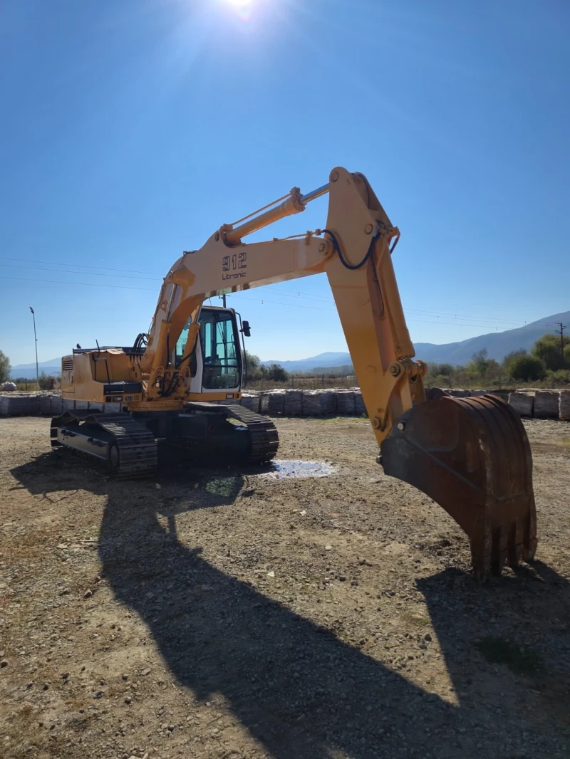 Багер Liebherr, снимка 3 - Индустриална техника - 52485147